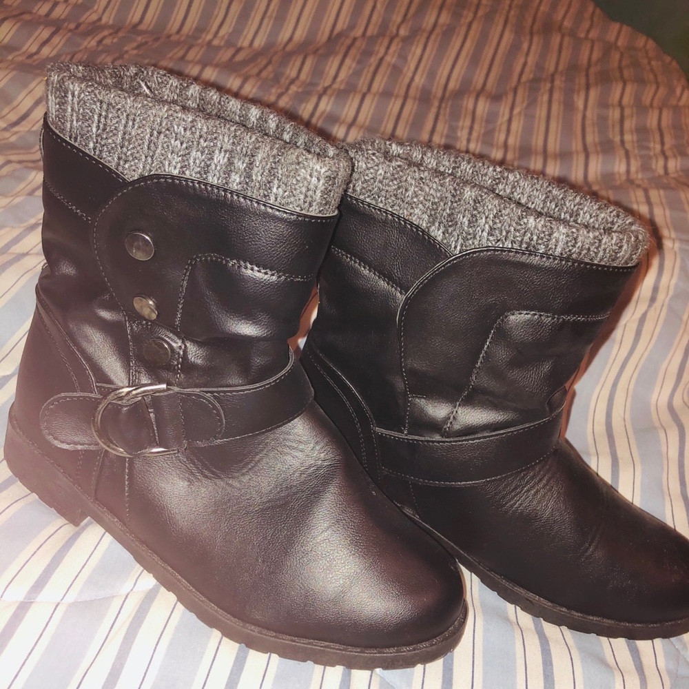 Unworn boots
